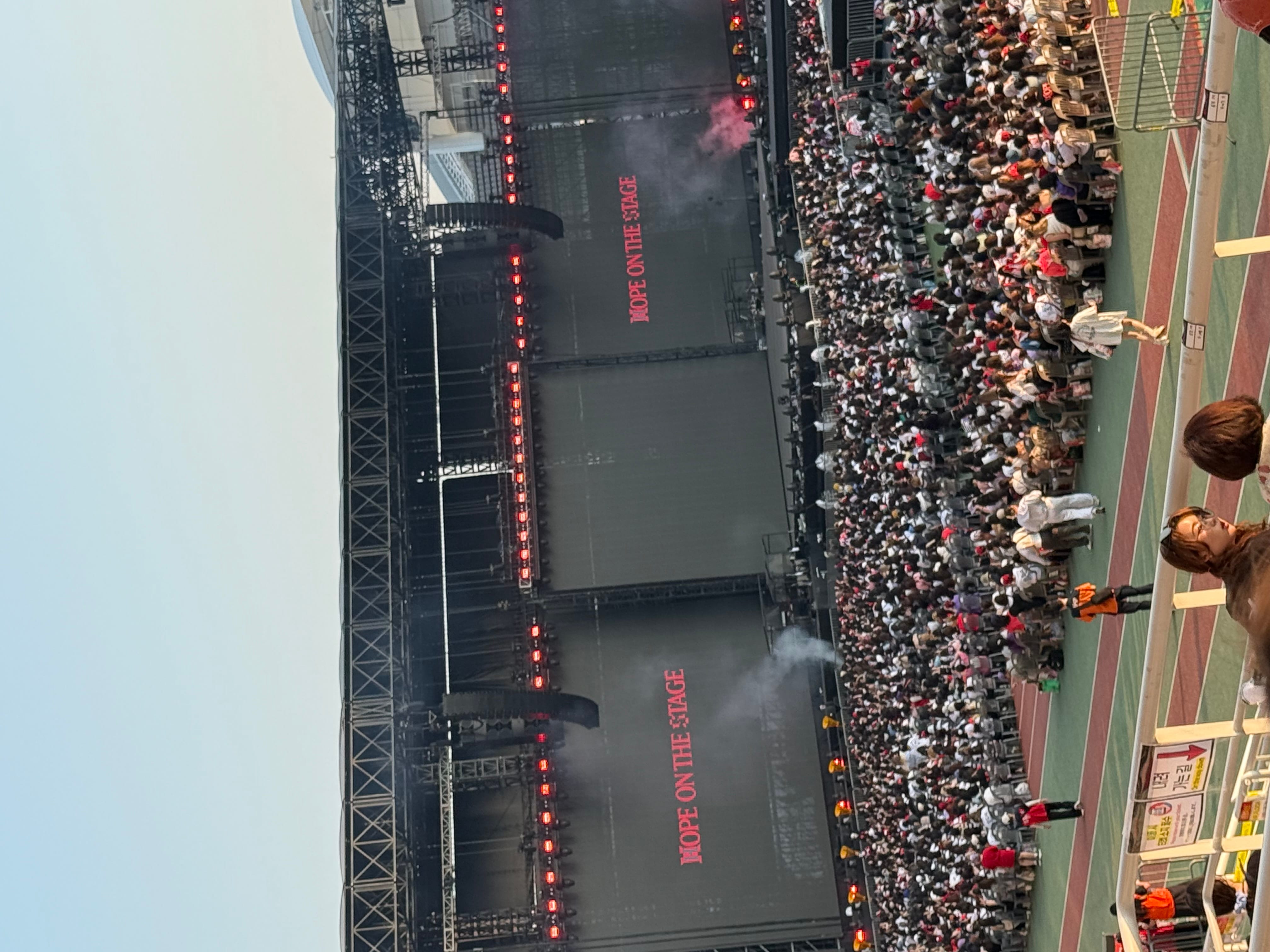 mabeljoycejbituin's concert photo